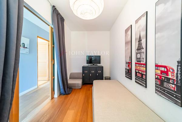 A VENDRE Exceptionnelle propriété contemporaine avec vue dominante et prestations haut de gamme à Pernes-les-Fontaines Provence
