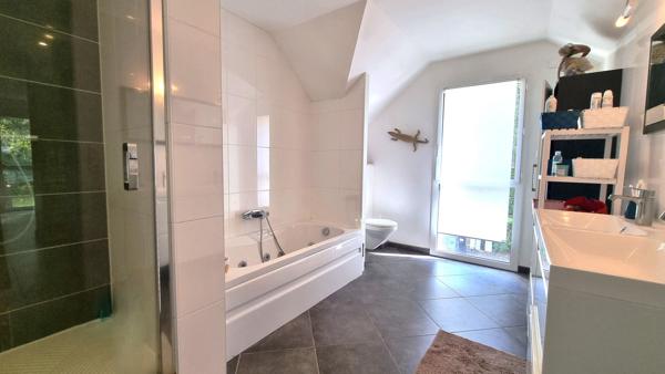 Maison Sautron 230 m2 - Vallée du Cens - 6chb