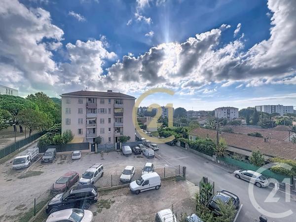 Appartement T4 à vendre  4 pièces - 60,81 m 2   CANNES LA BOCCA  - 06