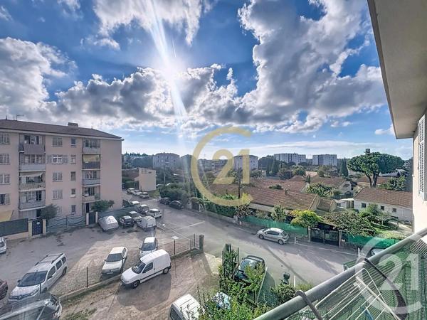 Appartement T4 à vendre  4 pièces - 60,81 m 2   CANNES LA BOCCA  - 06
