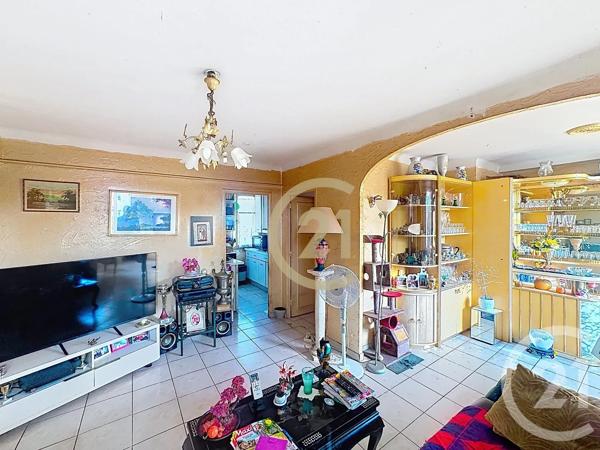 Appartement T4 à vendre  4 pièces - 60,81 m 2   CANNES LA BOCCA  - 06