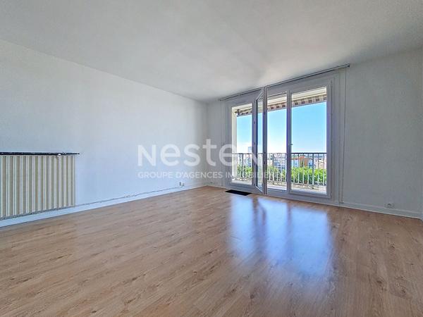 ORLEANS - T3 - RESIDENCE SECURISEE DE STANDING - RAVALEMENT VOTE ET PAYE - ASCENSEUR - BALCON - PARKING