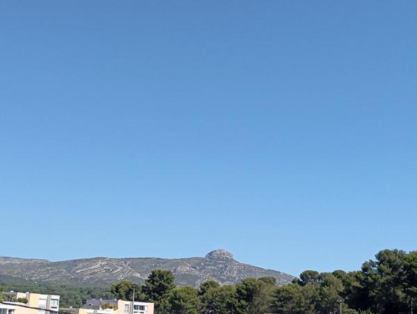 Aubagne - Appartement T3 récent de 58 m² avec terrasse, ascenseur et box fermé