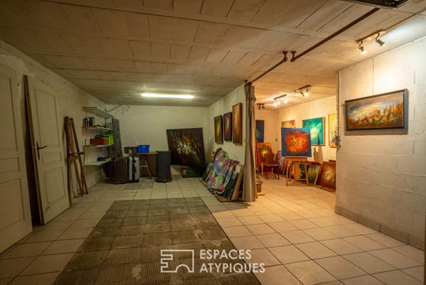 Loft d’artiste lumineux avec terrasse et vue