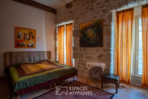 Loft d’artiste lumineux avec terrasse et vue