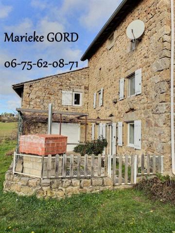 Maison en pierre Usson En Forez 6 chambres 248.33 m2 sur 1191 m² terrain attenant