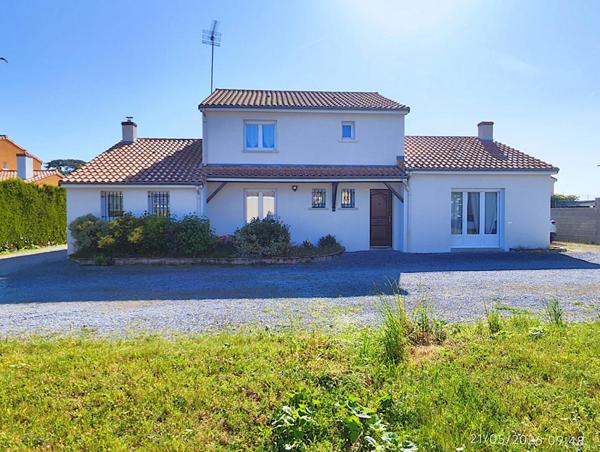 Maison familiale de 145 m² env. avec 4 chambres, garage et grand jardin