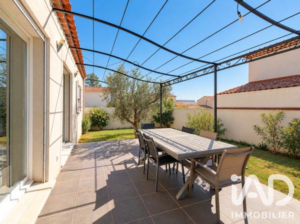 Maison à vendre 5 pièces 110 m² La Fare-les-Oliviers