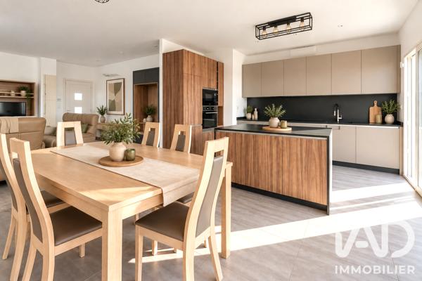 Maison à vendre 5 pièces 110 m² La Fare-les-Oliviers