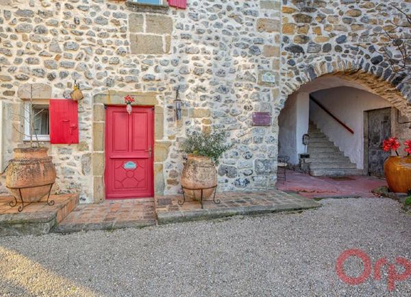 Maison à vendre    6 pièces •  Privas