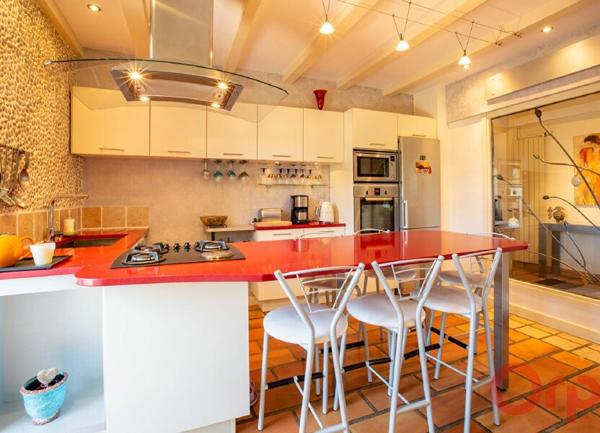 Maison à vendre    6 pièces •  Privas