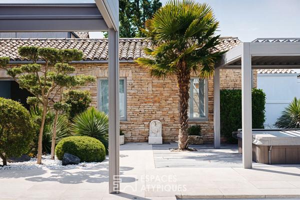 Maison contemporaine et horizon marin