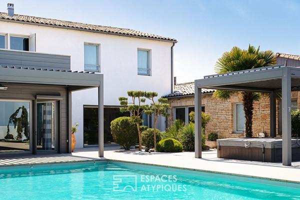 Maison contemporaine et horizon marin