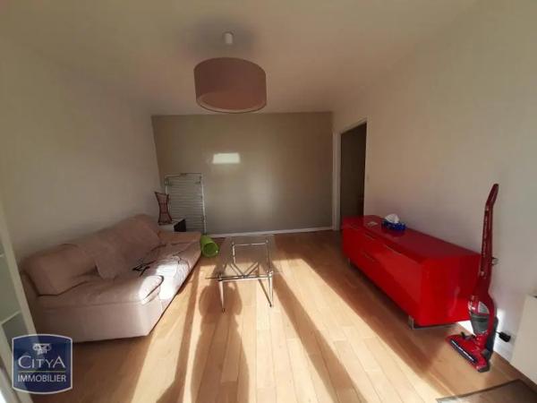 Appartement à louer 2 pièces 49.65m² Tours (37000)