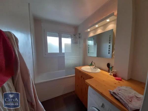 Appartement à louer 2 pièces 49.65m² Tours (37000)