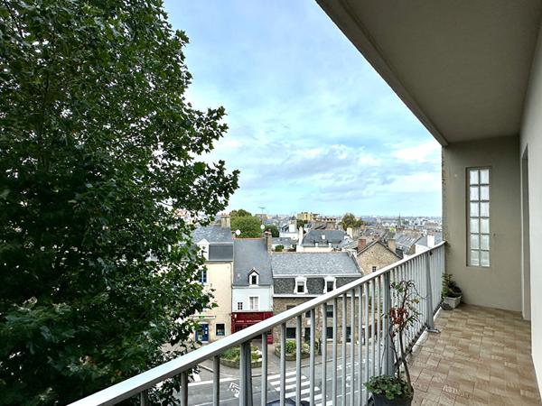 Appartement T2 - 63 m2 avec Ascenseur - ST SERVAN Centre