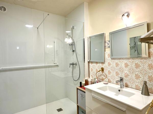 Appartement T2 - 63 m2 avec Ascenseur - ST SERVAN Centre