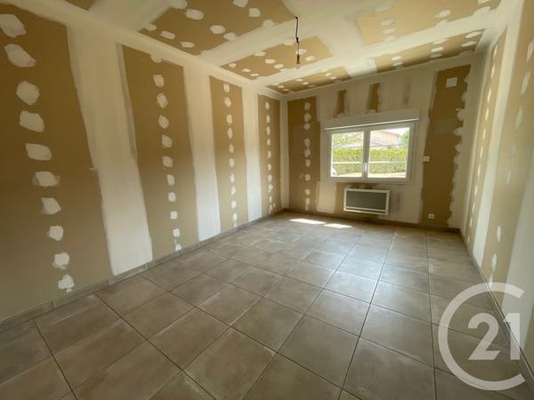 Maison à vendre  5 pièces - 124,70 m 2   COUTRAS  - 33
