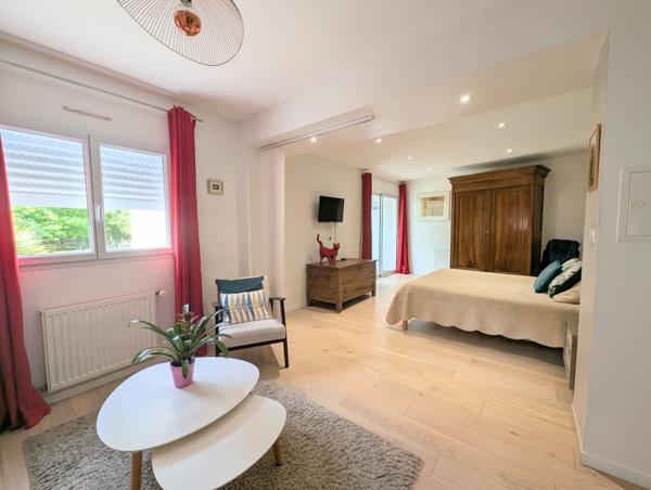 Maison familiale à Ploeren, 154 m², suite parentale plain-pied, jardin de 1 300 m²