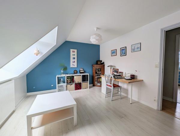 Maison familiale à Ploeren, 154 m², suite parentale plain-pied, jardin de 1 300 m²