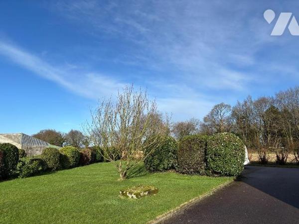 Maison a Vendre à BRIEC, en Finistère Sud (29), en Campagne aux portes du Bourg, en EXCLUSIVITE...