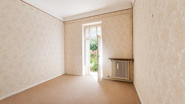 Maison de ville, 4 chambres+1 bureau  avec jardin et garage
