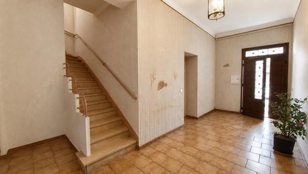 Maison de ville, 4 chambres+1 bureau  avec jardin et garage