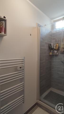 Maison à vendre  4 pièces - 56 m 2   SAINTES  - 17