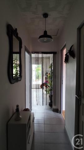 Maison à vendre  4 pièces - 56 m 2   SAINTES  - 17