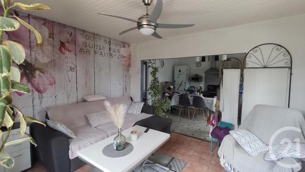 Maison à vendre  4 pièces - 56 m 2   SAINTES  - 17