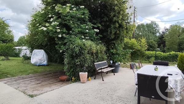 Maison à vendre  4 pièces - 56 m 2   SAINTES  - 17