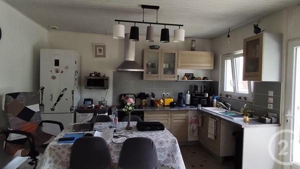 Maison à vendre  4 pièces - 56 m 2   SAINTES  - 17