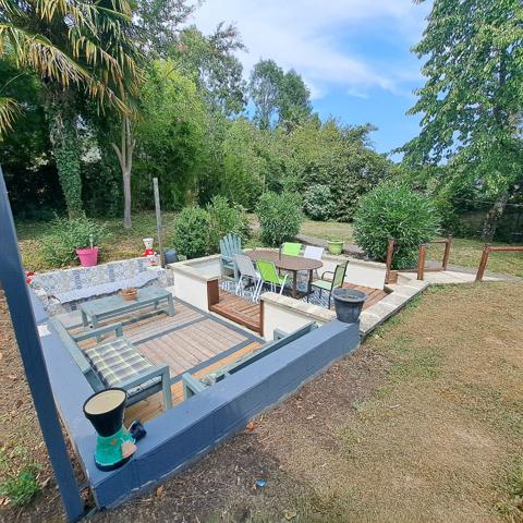A VENDRE MAISON 2 APPARTEMENTS VILLENEUVE D'OLMES AVEC JARDIN