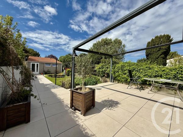 Maison à vendre  4 pièces - 120 m 2   LA ROCHELLE  - 17