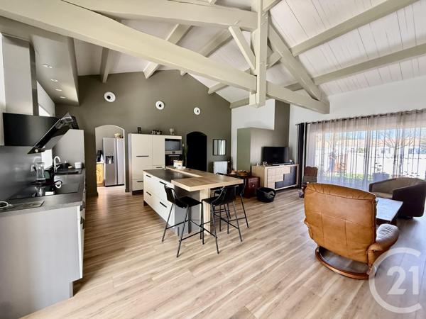 Maison à vendre  4 pièces - 120 m 2   LA ROCHELLE  - 17
