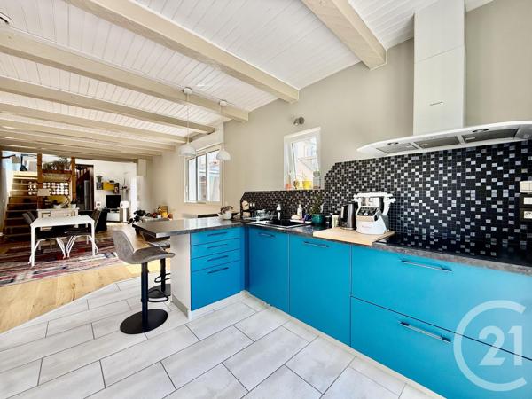 Maison à vendre  4 pièces - 120 m 2   LA ROCHELLE  - 17