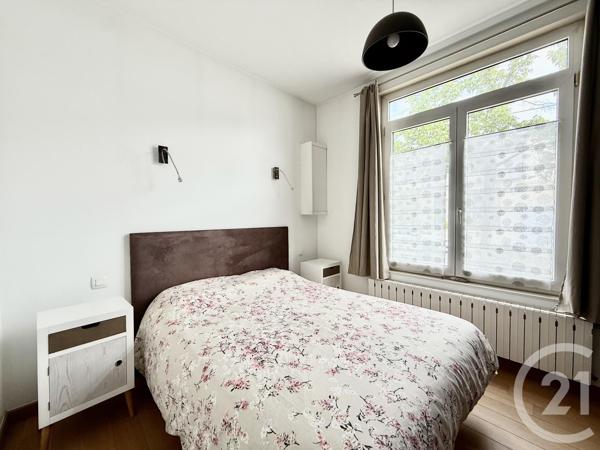 Maison à vendre  4 pièces - 120 m 2   LA ROCHELLE  - 17