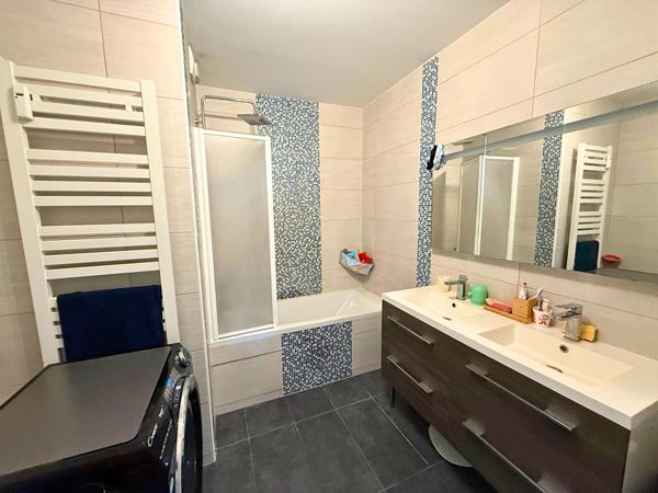 EXCLUSIVITÉ - LORIENT KERYADO - APPARTEMENT 90 M² - 3 GRANDES CHAMBRES - ASCENSEUR , Lorient