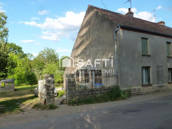 Maison ancienne pleine de charme et de possibilités