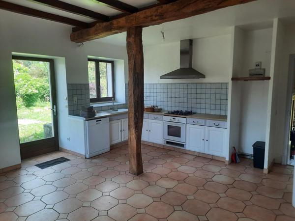 Maison ancienne pleine de charme et de possibilités