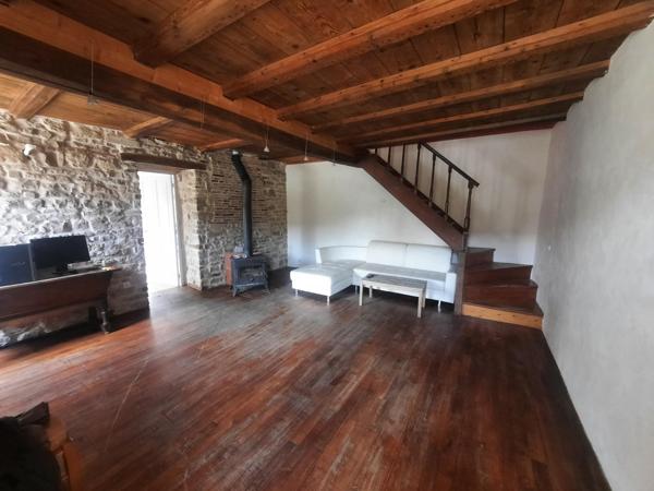 Maison ancienne pleine de charme et de possibilités