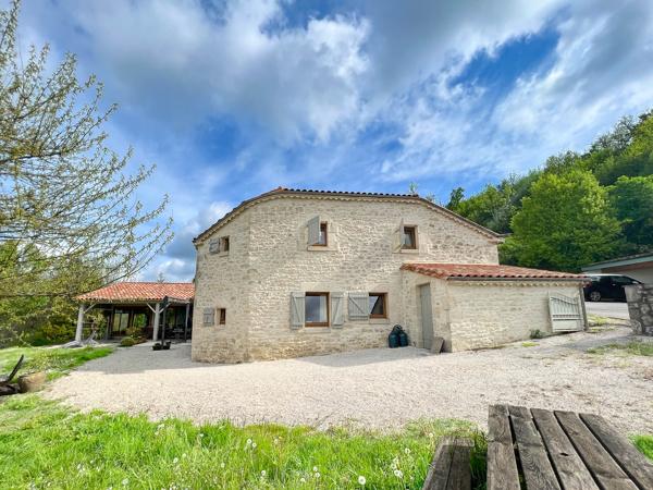 Maison à vendre à Montcuq-en-Quercy-Blanc (46800) - Lot