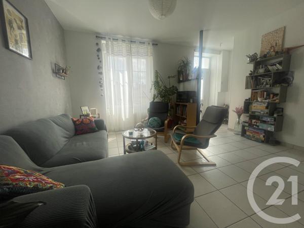 Maison à vendre  4 pièces - 84,21 m 2   PARTHENAY  - 79