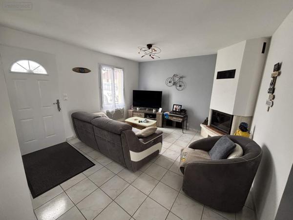 Maison à vendre à Saint-Calais dans la Sarthe (72120), ref : 101/1944