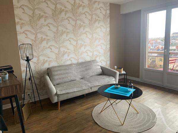 Appartement T1bis meublé avec balcon - Châteauroux