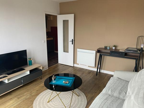 Appartement T1bis meublé avec balcon - Châteauroux