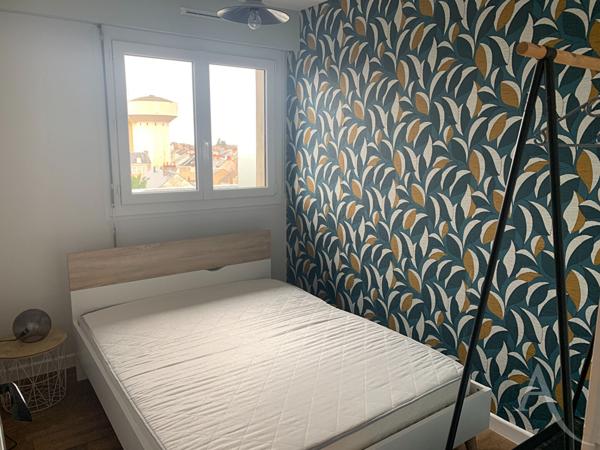 Appartement T1bis meublé avec balcon - Châteauroux