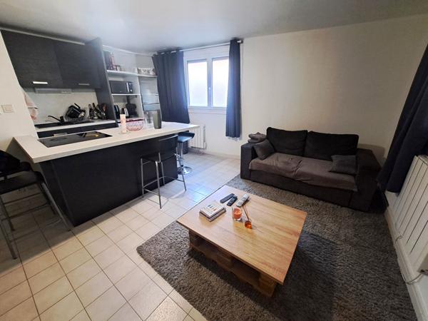 Bel appartement T2 au centre de Soucieu en RDC.