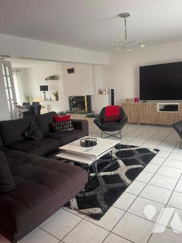 Maison à Vendre à Muizon (51140) d'une superficie habitable de 179 m² sur un terrain de 670 m² ...