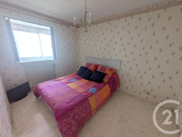 Appartement T3 à vendre  3 pièces - 64,84 m 2   TOULON  - 83